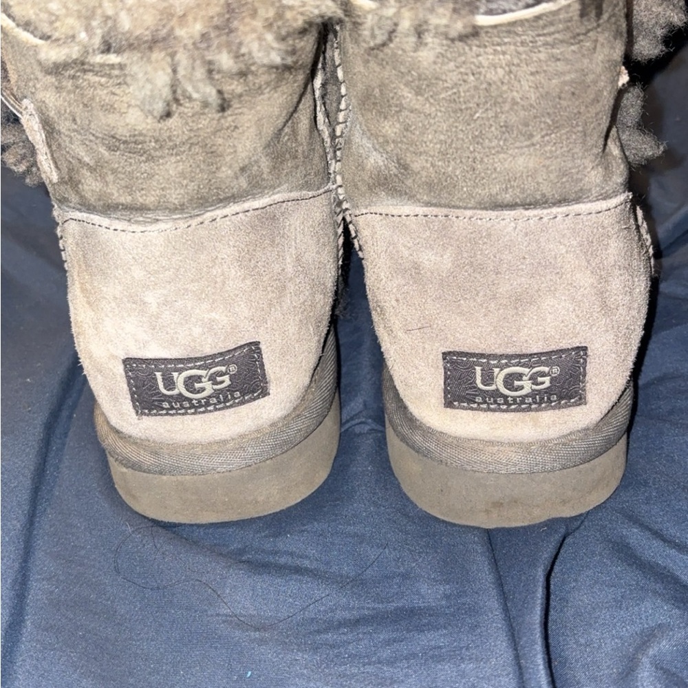 Ugg Mini Bailey Button - image 3